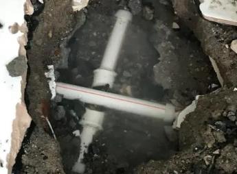 红安阳台漏水维修公司为您分享楼上楼下漏水怎么处理