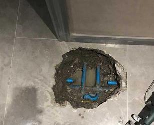 红安阳台漏水维修公司分享下暖气管道漏水的原因有哪些